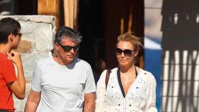 Οι χλιδάτες διακοπές της Τατιάνας Στεφανίδου και του Νίκου Ευαγγελάτου - Το σκάφος και τα μικροσκοπικά μπικίνι (Φωτογραφίες)