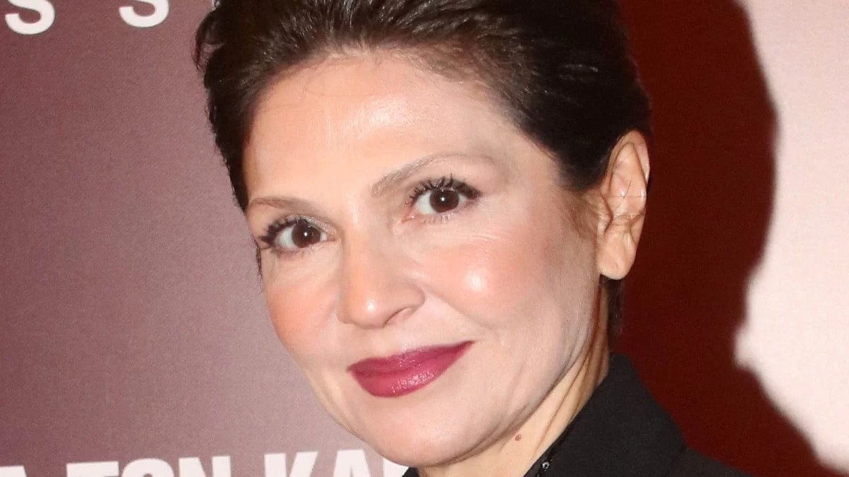 Η Ταμίλα Κουλίεβα στην Σαντορίνη: Η topless φωτογραφία που ανέβασε στο Instagram