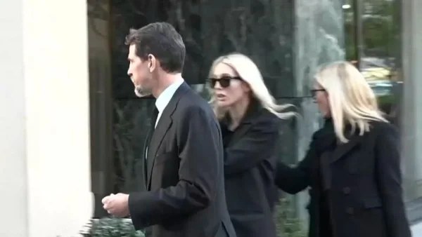 Δεν φτάνουν ούτε 10 μισθοί για ένα τετραγωνικό τους μέτρο - Πόσο κοστίζουν τα σπίτια που αναζητούν ο Παύλος και η Μαρί Σαντάλ στην Αθήνα