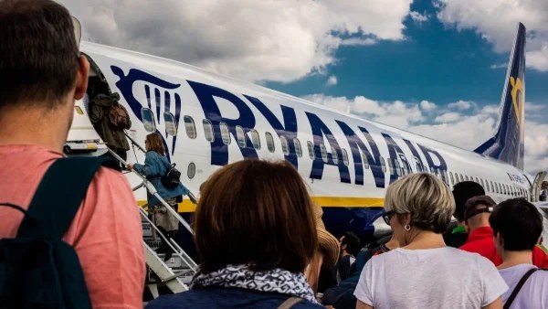 Ryanair: Ασύλληπτη προσφορά - Σε εξωφρενικά χαμηλή τιμή οι πτήσεις από Αύγουστο έως Οκτώβρη