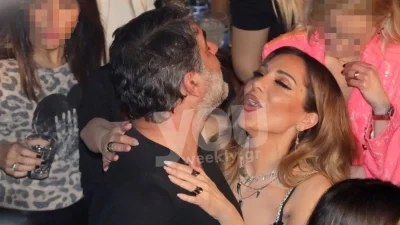 Δέσποινα Βανδή & Βασίλης Μπισμπίκης: Ο χορός στο αμάξι σε τρελό κέφι - Βίντεο από τις διακοπές τους στην Κρήτη