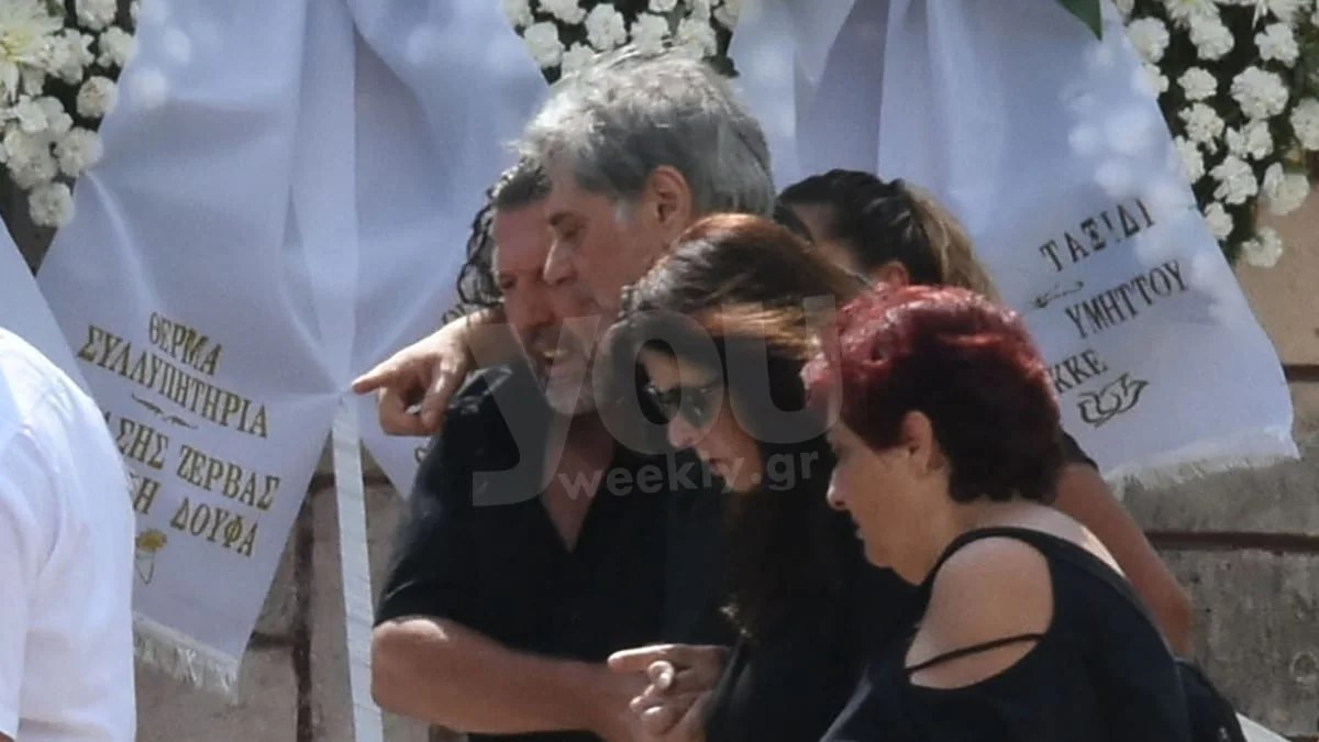«Είναι τόσο τραγικό που δεν μπορεί να το διαχειριστεί κανείς» - Δύσκολες στιγμές για τον Οδυσσέα Σταμούλη μετά την κηδεία του 11χρονου γιου του