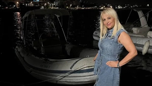 «Θα λογοδοτήσει κάποιος για αυτό το έγκλημα;» - Σε έξαλλη κατάσταση ξέσπασε δημόσια η Τέτα Καμπουρέλη