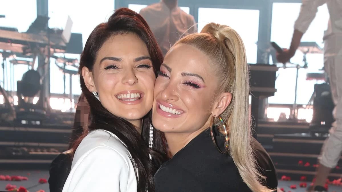 "Μάχη" στο Tik Tok για τα βίντεο Ιωάννας Τούνη & Βρισηίδας Ανδριώτου που μιλάνε για τις φίλες φίδια