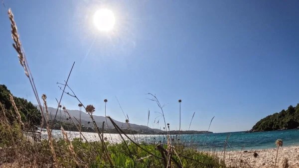Πέφτει σε κανονικά επίπεδα η θερμοκρασία - Αίθριος ο καιρός σήμερα 9/8