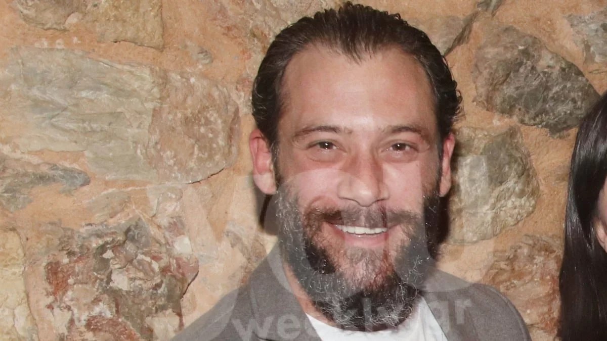 Με πολύ μακριά μαλλιά και boho στυλ - Σπάνια φωτογραφία με την αδερφή του Αντίνοου Αλμπάνη