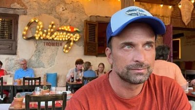 Τα παιδιά από τον γάμο του με την Ανδροτσάκη έχουν μεγαλώσει πολύ - Η φωτογραφία του Γιώργου Λιανού με τους γιους και την κόρη του χέρι χέρι