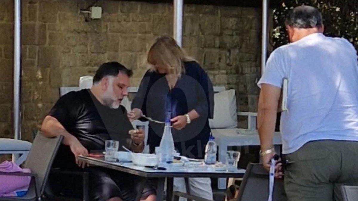 Αποκλειστικό: Χαλαρές διακοπές στην Κρήτη για τον Γρηγόρη Αρναούτογλου