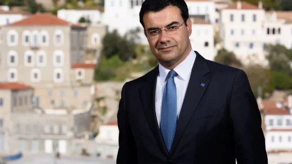 «Ένα μουλάρι μπορεί να φορτωθεί με έως 100 κιλά» - Το ξεκαθάρισμα του Δημάρχου Ύδρας μετά το σάλο για το νησί του