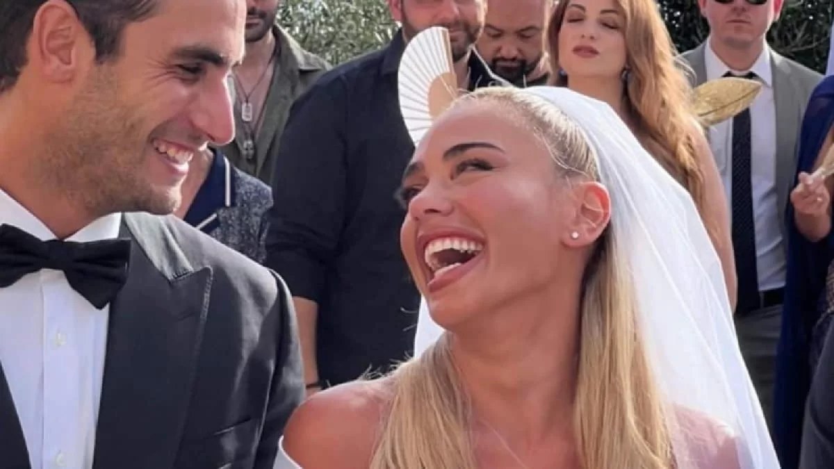 «Δεν είμαστε ακόμα στη φάση των...» - Η ζωή του Μάριου Καπότση ένα χρόνο μετά τον γάμο με την Κόνι Μεταξά