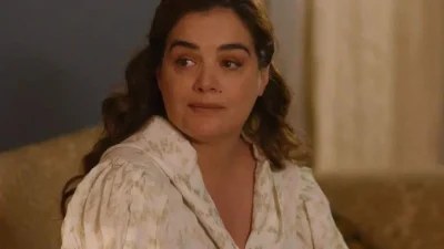 Γωγώ Μπρέμπου: H Όλγα από τον Παράδεισο των κυριών, πόζαρε topless στην παραλία