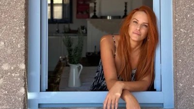 Στην Πάρο με τα παιδιά της - Οι νέες φωτογραφίες της Σίσσυς Χρηστίδου με μαγιό από το σκάφος μέχρι την πισίνα