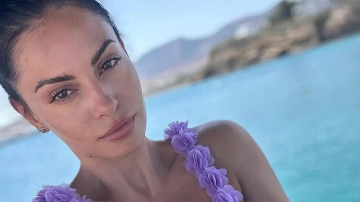 Αρραβωνιάστηκαν, χώρισαν, τα ξαναβρήκαν: Αυτός είναι ο σύντροφος της Δήμητρας Αλεξανδράκη