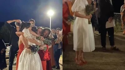 Παντρεύτηκαν υπό άκρα μυστικότητα με λίγους συγγενείς και φίλους - Το αστραφτερό vintage νυφικό της αγαπημένης ηθοποιού και οι παράνυμφοι με τα κόκκινα φορέματα
