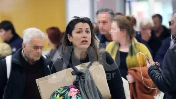 «Μη τυχόν και μας κλείσουν τη θέση του παρκινγκ, θα γίνει ο κακός χαμός...» - Σε έξαλλη κατάσταση η Κλέλια Ρένεση