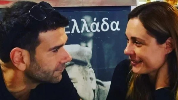 Γεμάτο πίνακες, με κίτρινη κουζίνα, ρετρό και vintage στοιχεία - Φωτογραφίες από τη μονοκατοικία της Θάλειας Ματίκα και του Ιορδανίδη στο Χαλάνδρι