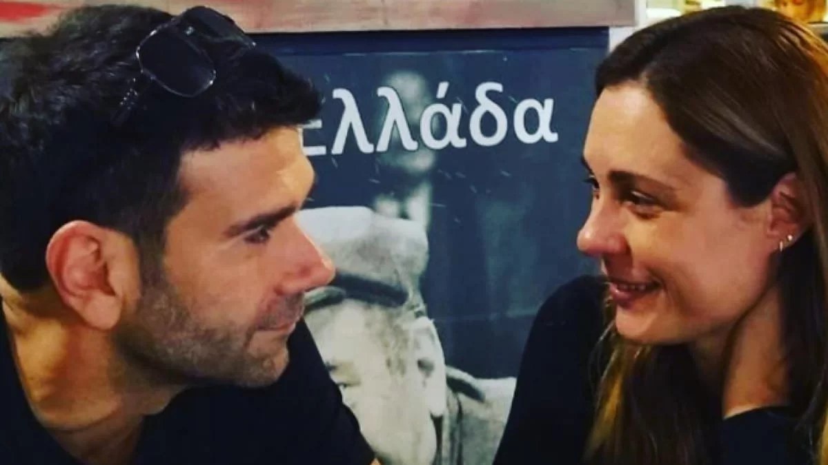 Γεμάτο πίνακες, με κίτρινη κουζίνα, ρετρό και vintage στοιχεία - Φωτογραφίες από τη μονοκατοικία της Θάλειας Ματίκα και του Ιορδανίδη στο Χαλάνδρι