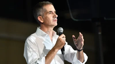 «Όσα χρόνια και αν περάσουν…» - Η συγκινητική ανάρτηση του Κώστα Μπακογιάννη για τον πατέρα του