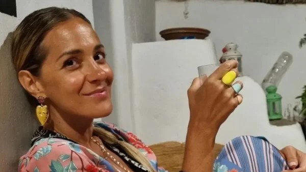 «Τον πέταξαν στην θάλασσα και τον έπνιξαν. Απέναντί του όλα τα σκουπίδια» - Εξοργισμένη η Νατάσα Μποφίλιου για τη δολοφονία του 36χρονου Αντώνη