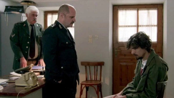 Η Παραλία: Αυτός είναι ο δολόφονος; Σοκαριστικό το αποψινό 6/9 επεισόδιο!