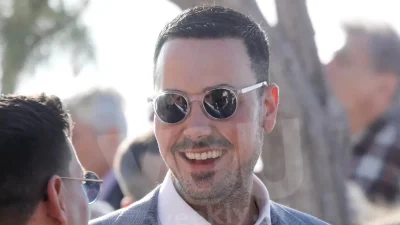 Γέννησε η σύντροφος του Πέτρου Κουσουλού - Πατέρας για τρίτη φορά ο δημοσιογράφος