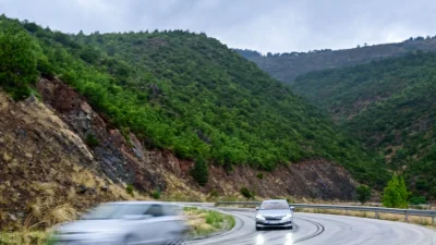 Στην μισή Ελλάδα βροχές, στην άλλη μισή νεφώσεις - Ο καιρός σήμερα 2/10
