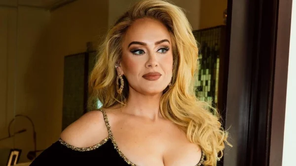Curly hair: H Αdele υιοθέτησε ένα διαφορετικό χτένισμα που την έκανε να ξεχωρίσει & έριξε το Instagram!