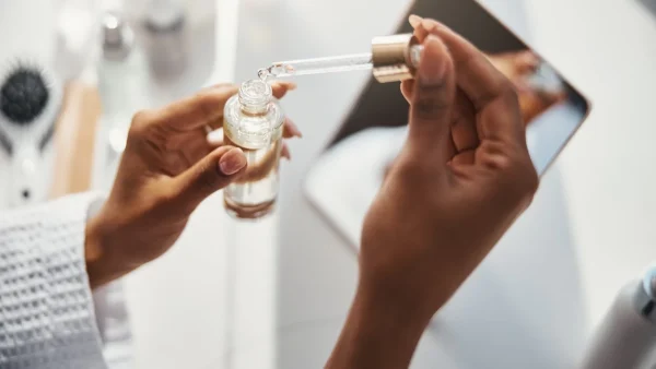 Precious oils: Είναι τα έλαια ομορφιάς η φυσική λύση που θα αναβαθμίσει τη ρουτίνα ομορφιάς σου;