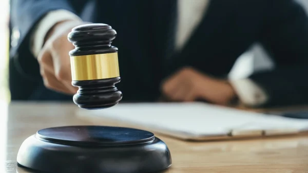 Πάτρα: Εισαγγελική παρέμβαση για τους θανάτους των βρεφών, 19 ημερών και 2 μηνών αντίστοιχα
