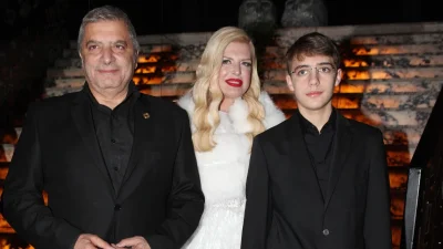 Ολόκληρος άντρας ο μοναχογιός της Μαρίνας & του Γιώργου Πατούλη - Φαντάρος με κοντά μαλλιά στην Καρδίτσα
