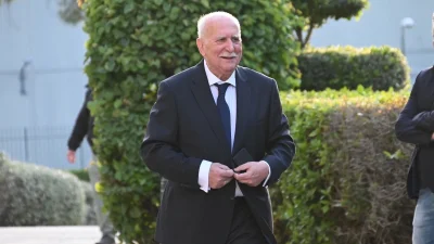 Γιώργος Παπαδάκης: «Εγώ δεν έχω τρία παιδιά έχω τέσσερα...» - Η αποκαλυπτική συνέντευξη του μεγάλου παρουσιαστή
