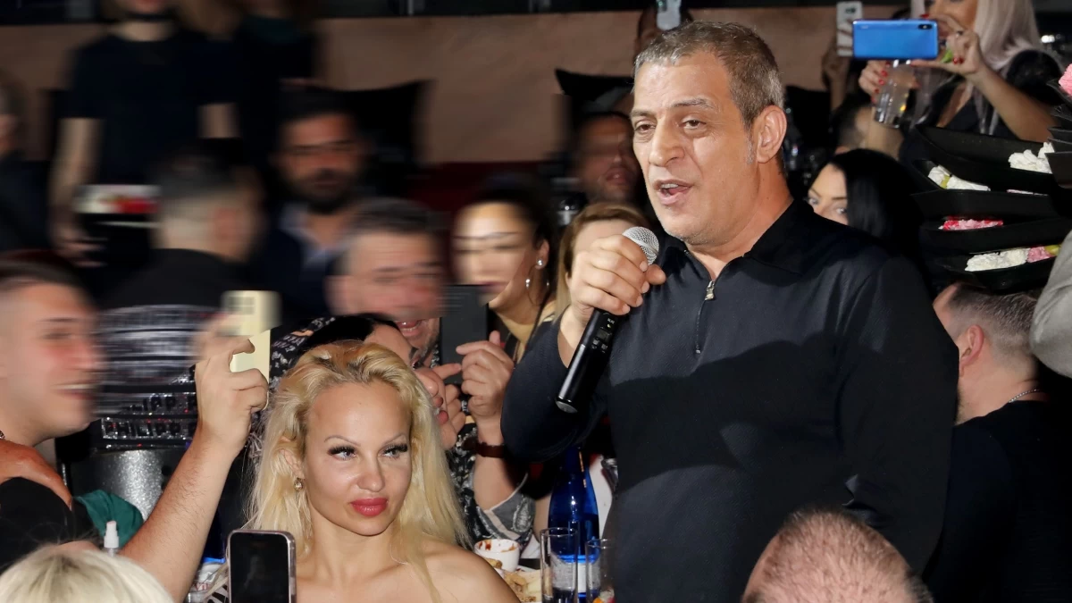 «Δεν μετράει η εμφάνιση! Η γυναίκα αυτή έχει κάτι που...» - Η δημόσια ερωτική εξομολόγηση του Θέμη Αδαμαντίδη για την Βαρβάρα Κίρκη