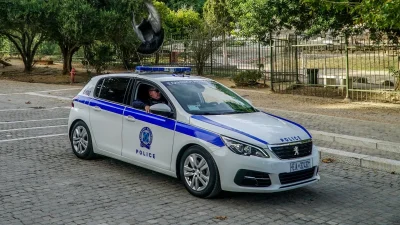 Συνελήφθη γνωστός τράπερ - Είχε στην κατοχή του ναρκωτικά και μεγάλο χρηματικό ποσό