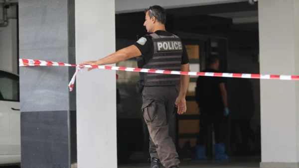 Βούλα: Η ανακοίνωση της ΕΛ.ΑΣ. για την αυτοκτονία του εφοπλιστή στη Βούλα - Το σημείωμα που άφησε στην πρώην σύζυγό του