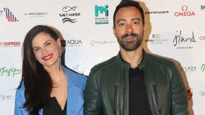 Αδημοσίευτη φωτογραφία της Μπόμπα με τον Τανιμανίδη - Ερωτευμένοι στη θάλασσα με τη Χριστίνα χωρίς ίχνος μακιγιάζ