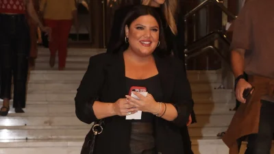 «Ακόμα κι αν τα πράγματα δεν γίνονται όπως τα περίμενες...» - Το εντυπωσιακό Χριστουγεννιάτικο δέντρο της Δανάης Μπάρκα