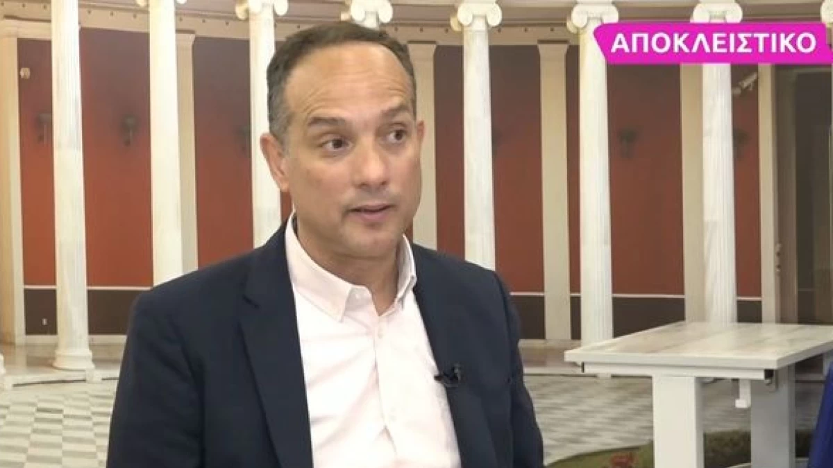 «Όταν έφυγαν οι γονείς μας ο Άδωνις...» - Η σπάνια εξομολόγηση του αδερφού του Γεωργιάδη, Λεωνίδα, για την οικογένειά τους