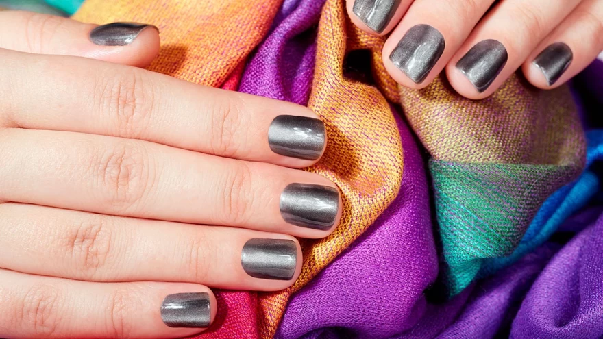 metallic_nails