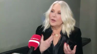 «Τι είναι αυτό; Καινούργιο κόλπο; Δεν συμφωνώ!» - Ενοχλημένη η Ρούλα Κορομηλά στην κάμερα του Mega Καλημέρα