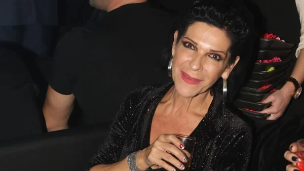 «Έπρεπε να φοράω 2 κορμάκια, 30 καλσόν, το σουτιέν τεράστιο μην τυχόν και βγει κρεατάκι» - Ο λόγος που η Βόσσου ήθελε να χάσει περιττά κιλά από το σώμα της