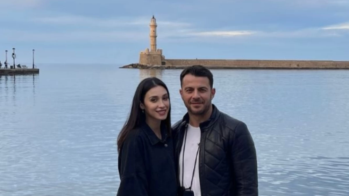Αγγελόπουλος & Βαμβακούση: Συνάντηση με τον πνευματικό τους στην Κρήτη - Έχει μεγαλώσει πολύ η κοιλίτσα της εγκυμονούσας