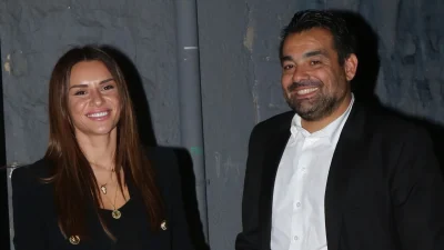 Ελένη Τσολάκη: Η σπάνια φωτογραφία με τον σύζυγό της, Παύλο Πετρουλάκη μέσα από την κουζίνα του σπιτιού τους