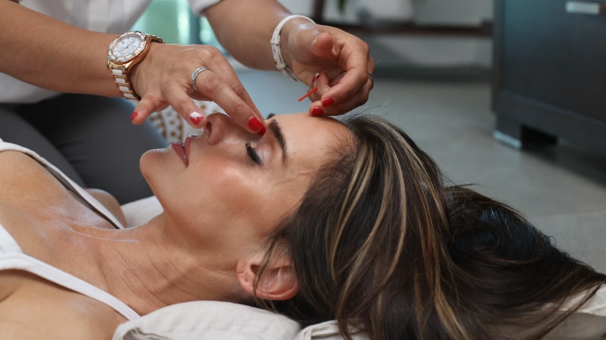 Pre-Xmas beauty treatments: Αυτές είναι οι θεραπείες ομορφιάς που θα σε κάνουν να λάμψεις φέτος τα Χριστούγεννα!
