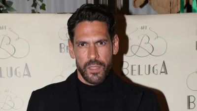 «Ξαφνικά όπως ήρθε να ποζάρει δίπλα μου, με χούφτωσε στα...» - Το ασύλληπτο περιστατικό που βίωσε ο Γιάννης Σπαλιάρας με θαυμάστρια του