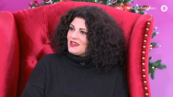 «Έβαλαν δυο κάμερες και με κούρεψε στα αλήθεια...» - Το ακραίο περιστατικό με την Τάνια Τρύπη σε γύρισμα