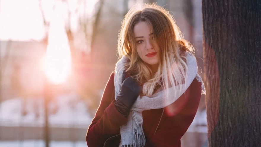 woman_skincare_winter
