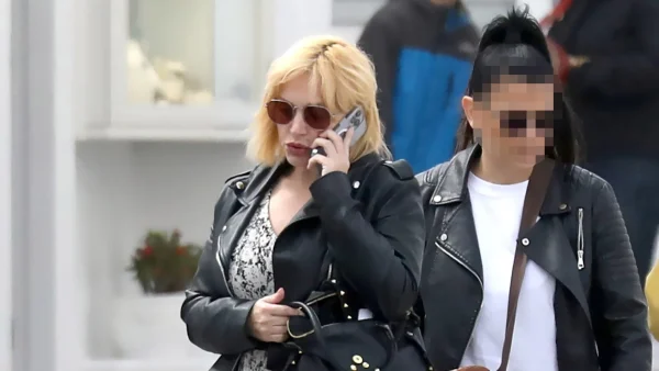 Ελεωνόρα Ζουγανέλη: «Αποχαιρετώ τον χρόνο με ευγνωμοσύνη για όσα αγάπησα...» - Έλειπε από το άλμπουμ της ο Νίκος Συρίγος