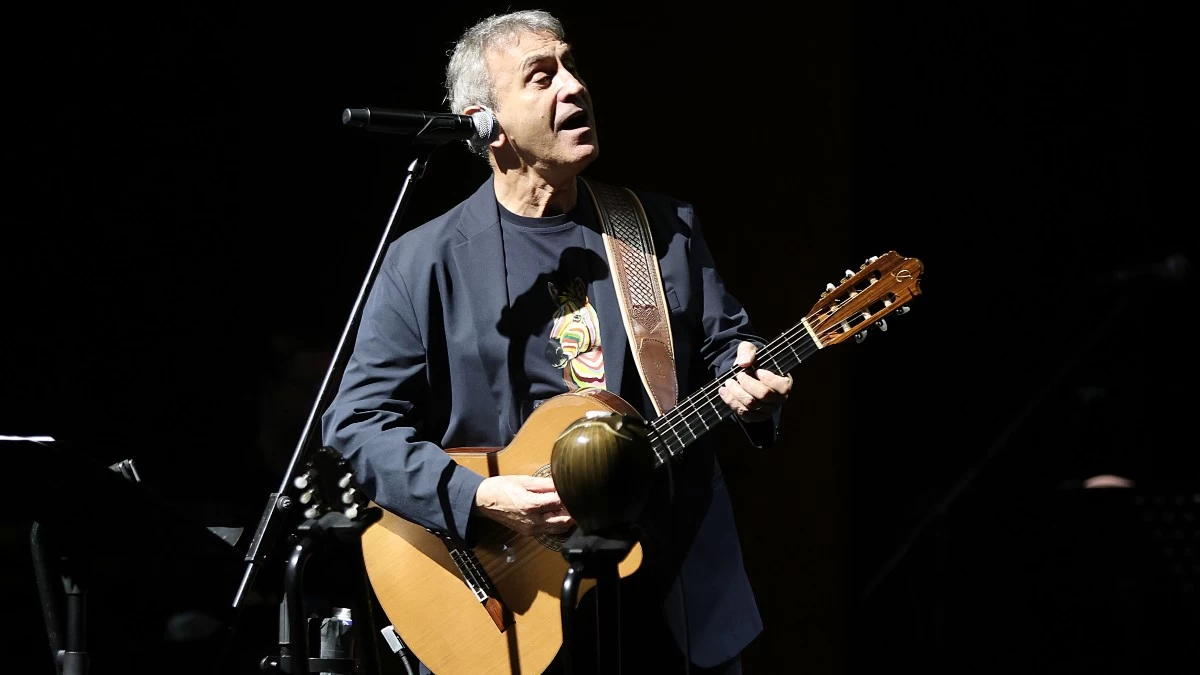 Ο Γιώργος Νταλάρας σε νέες δηλώσεις που θα προκαλέσουν ντόρο: «Διάσημοι Έλληνες τραγουδιστές είναι θεόφαλτσοι και για γέλια...»