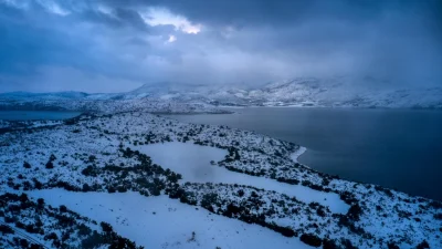 Καιρός (12/1): Τοπικές βροχές και καταιγίδες - Ξεκινάνε οι χιονοπτώσεις και το τσουχτερό κρύο