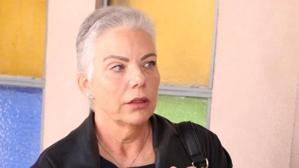 Νανά Παλαιτσάκη: «Είχα γράψει μία φορά ένα email με 2.000 λέξεις στον γιο μου και του έλεγα...» - Οι δύο μεγάλες σχέσεις, οι δύσκολοι χωρισμοί και τα λάθη με το παιδί της